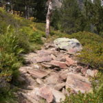 Empedrat del camí del refugi de Comapedrosa